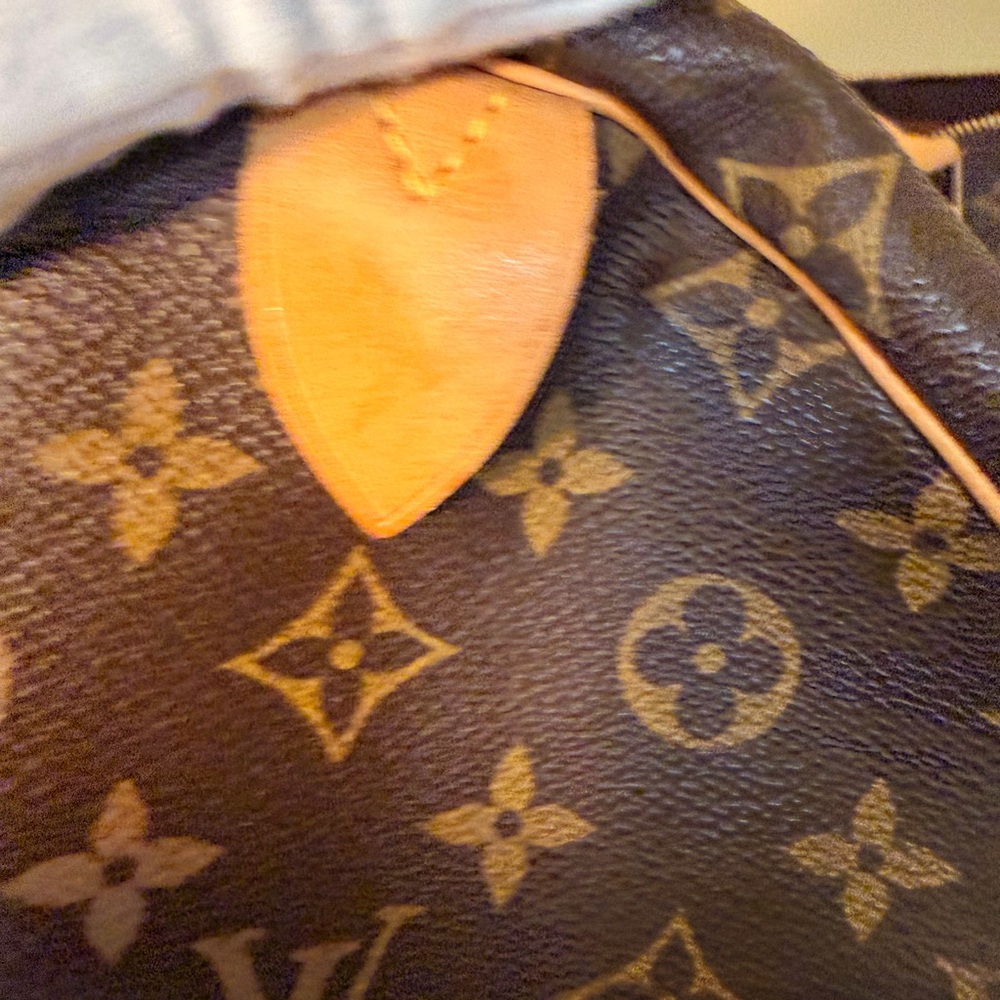 Louis Vuitton Monogram Keepall 50 - Picture 10 of 16